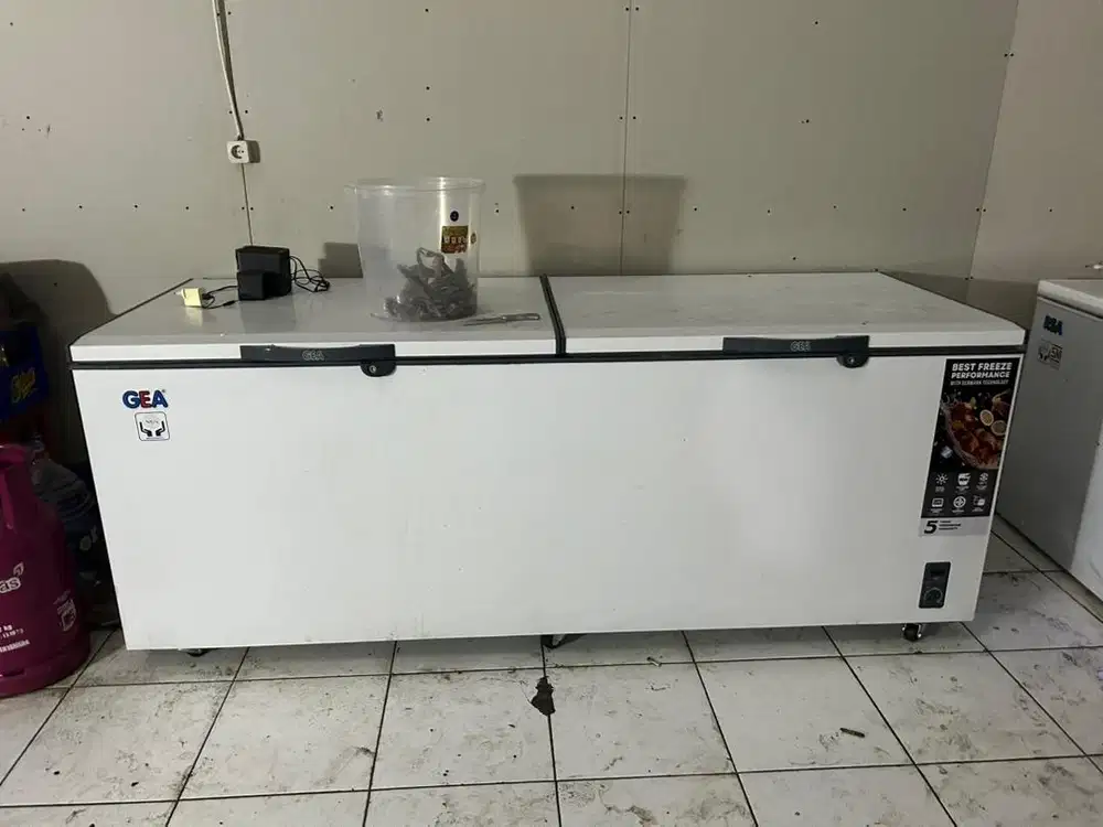 Freezer GEA like new