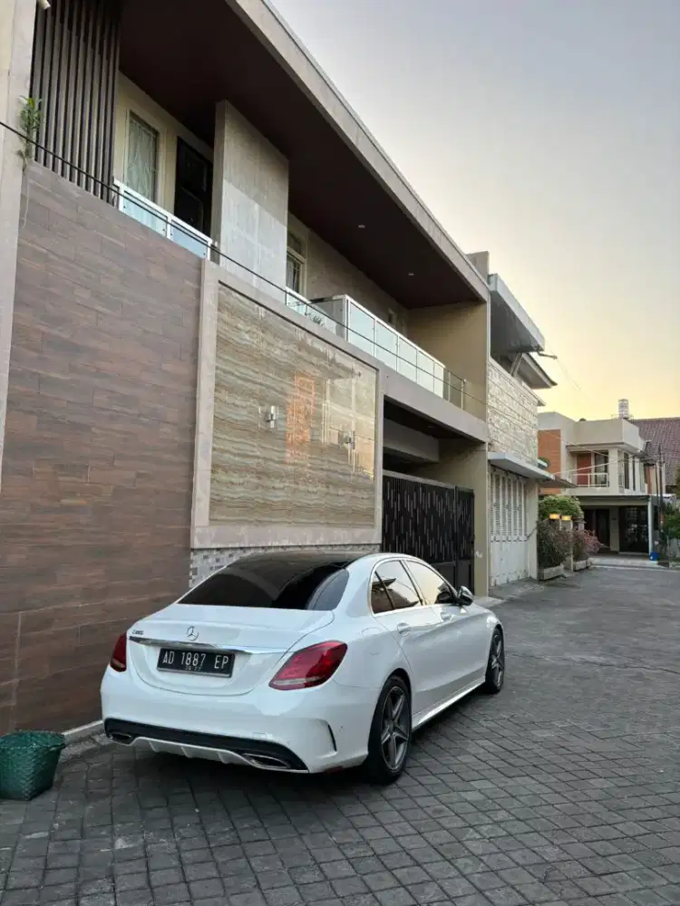 Rumah Bagus Di Dekat Manahan Kota Solo