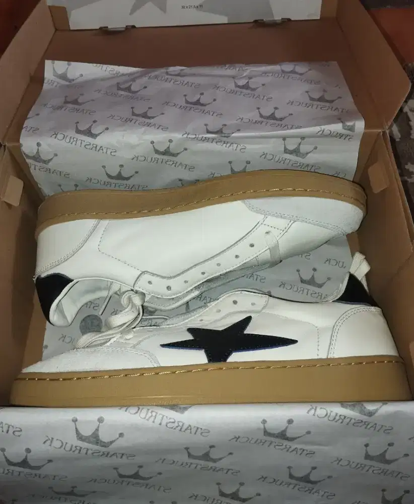 SEPATU VIRAL, BAGUS & BARU MERK STARSTRUCK BY ALDI TAHER