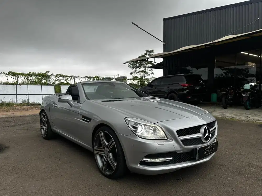 TERMURAH LOW ODO! Mercedes Benz SLK200 2012 Nik 2011 amg z4