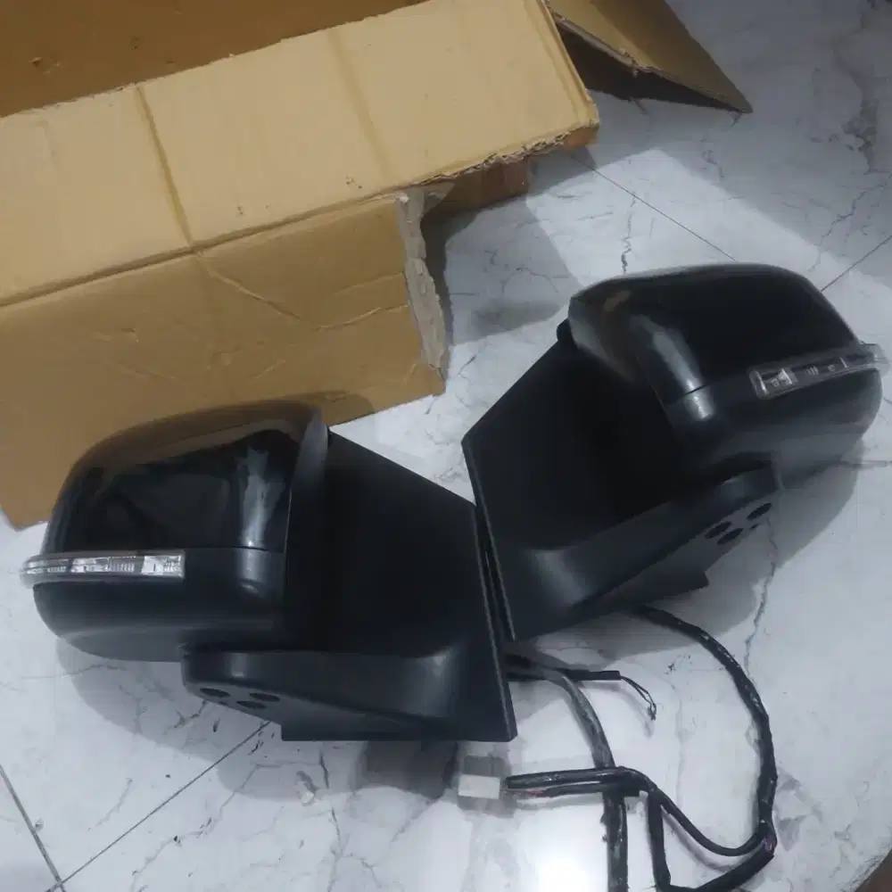 Spion xenia avanza 2012