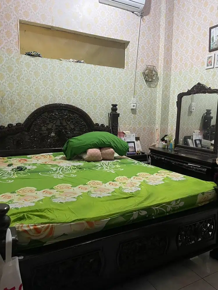 Set kamar perabot jati nakas lemari meja rias tempat tidur