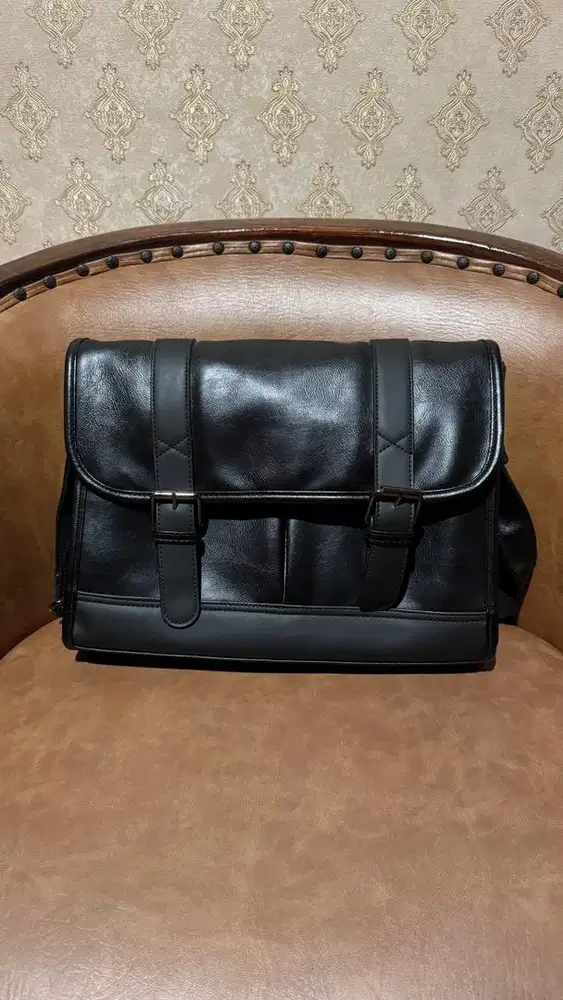 Tas Selempang Kantor Pria Leather PU Messenger Bag