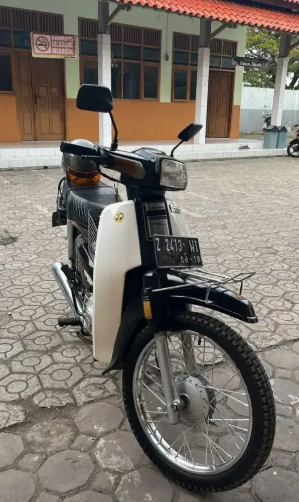 Astrea prima 1990