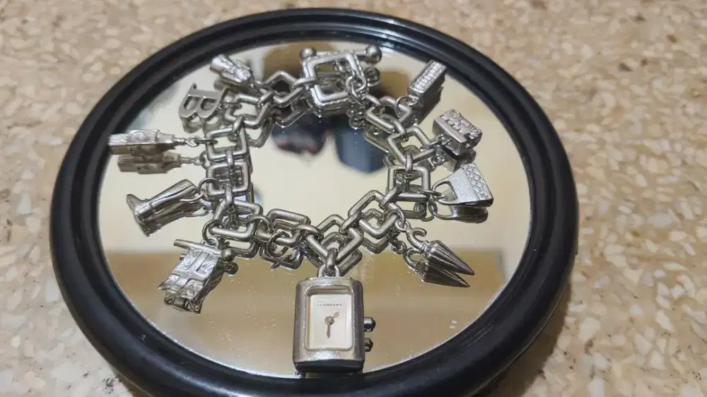 Gelang Burberry + Watch Swiss Made