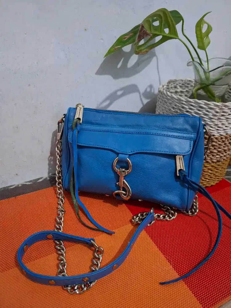 REBECCA MINKOFF SLING BAG PRELOVED