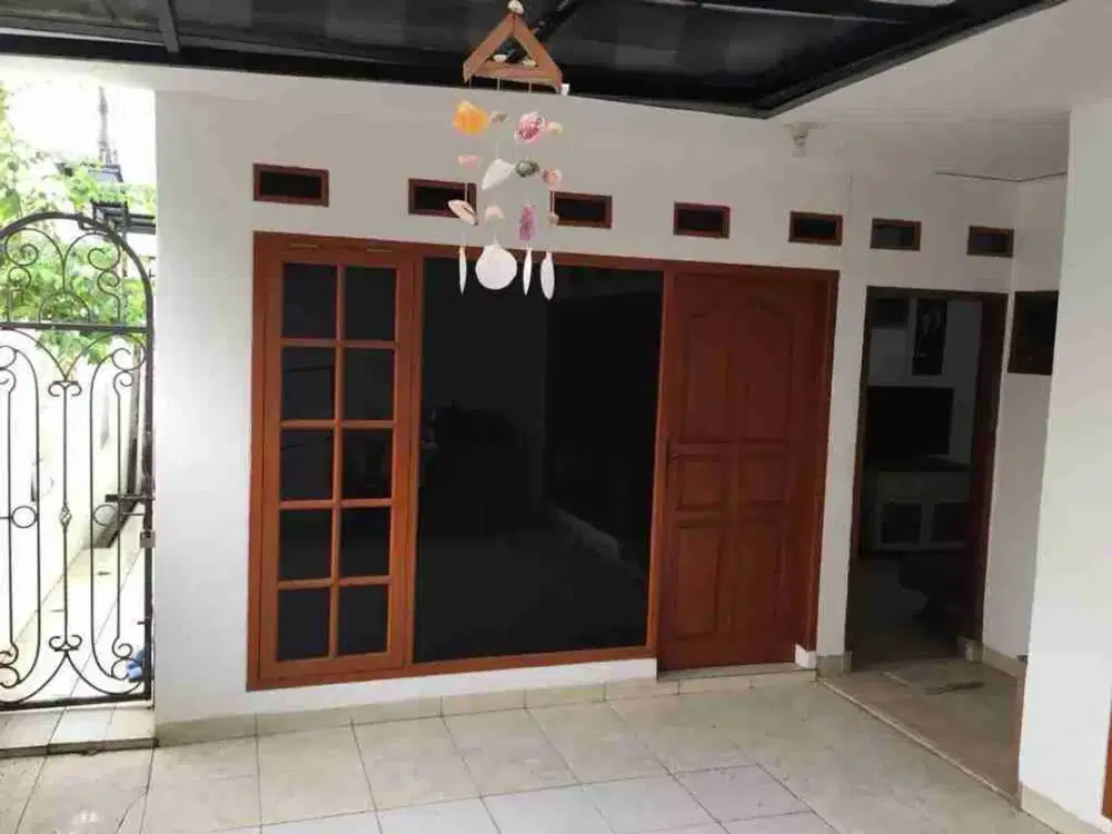 Dijual sangat Murah Rumah Huk 1½ Lantai di Perumahan Tytyan Indah, Kalibaru, Medan Satria, Kota Bekasi