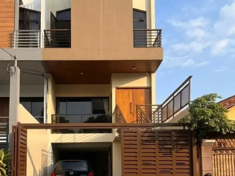 Rumah dijual Murah 3 Lantai, Pondok Bambu, Jakarta Timur dekat Tol Cawang