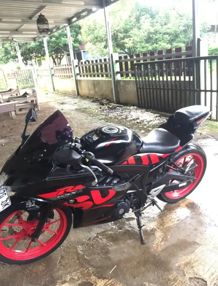 Gsx 150 cc warna hitam