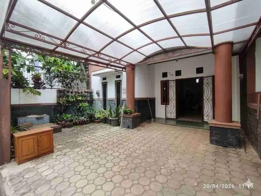Rumah 2 lantai di Komplek one gate dkt Setra Dago Sweet Antapani Bandung