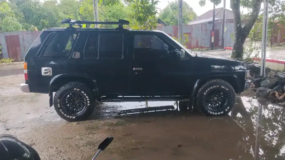 Nissan terrano slx
