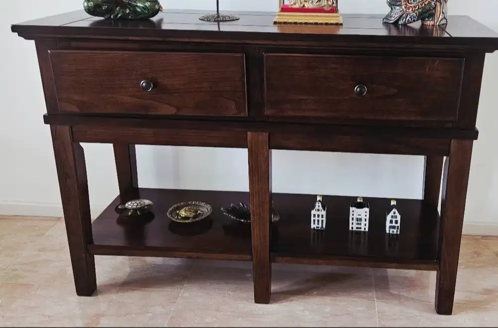 Console table solid wood American style. Brand new.