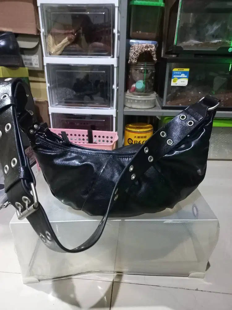 Tas mungil ce co Zara kondisi istimewa