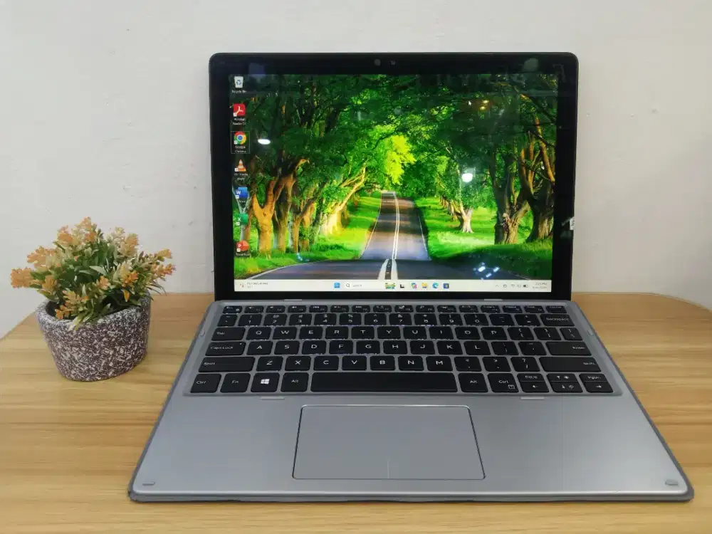 DELL LATITUDE 7210 2-IN-1
Ci7-10610U, RAM 16GB SSD 256GB 11Inc WIN 11