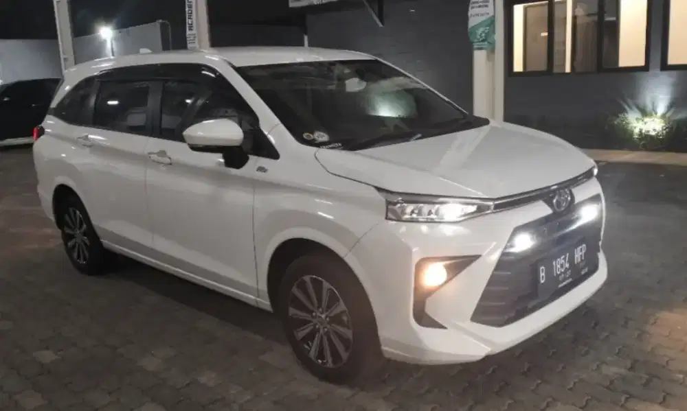 Toyota Avanza 2022 km 12 rb