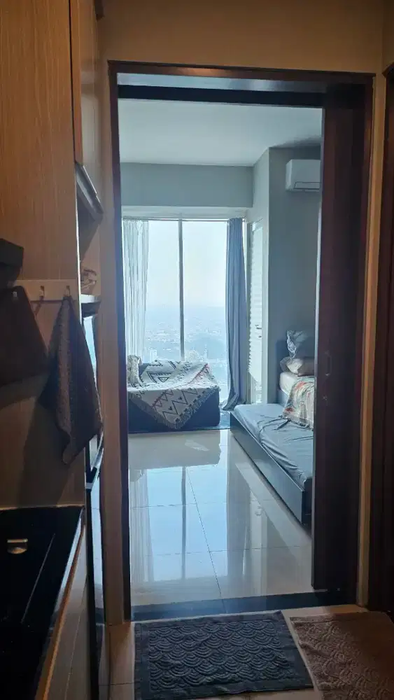Disewakan tahunan apartemen Grand Kamala Lagoon Bekasi