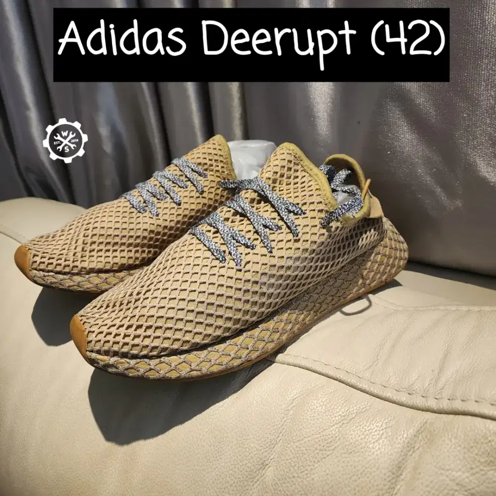 Sepatu Sneakers Adidas Deerupt 42 Preloved