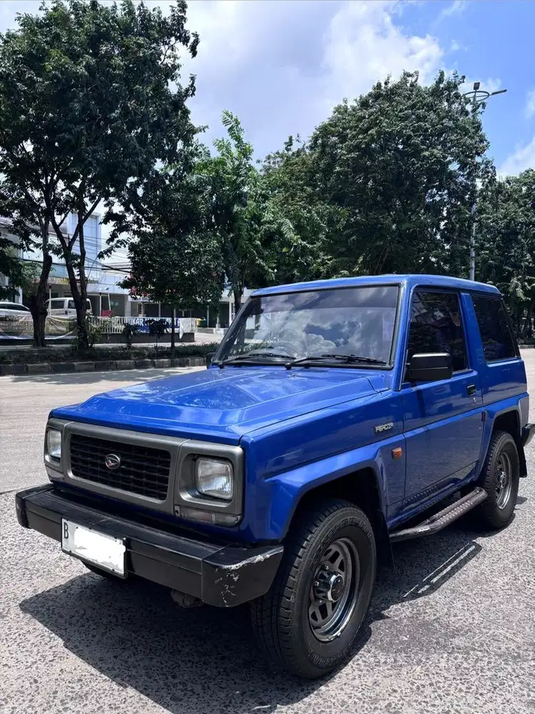 DAIHATSU FEROZA 1993 (like new )