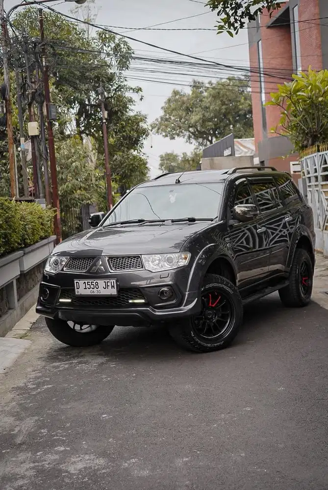 MITSUBISHI PAJERO SPORT DAKAR LIMITED 2013 MODIF PROPER HEDON ISTIMEWA
