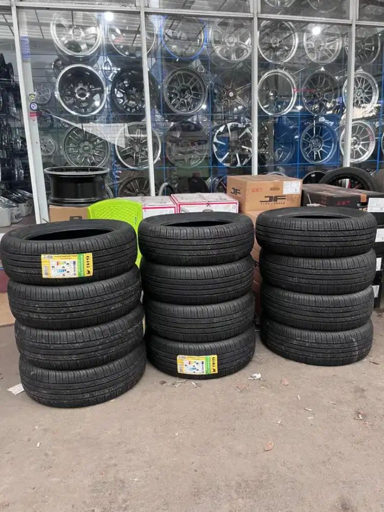 Ban GITI 215/55 R17 tahun 2024 terios rush almaz