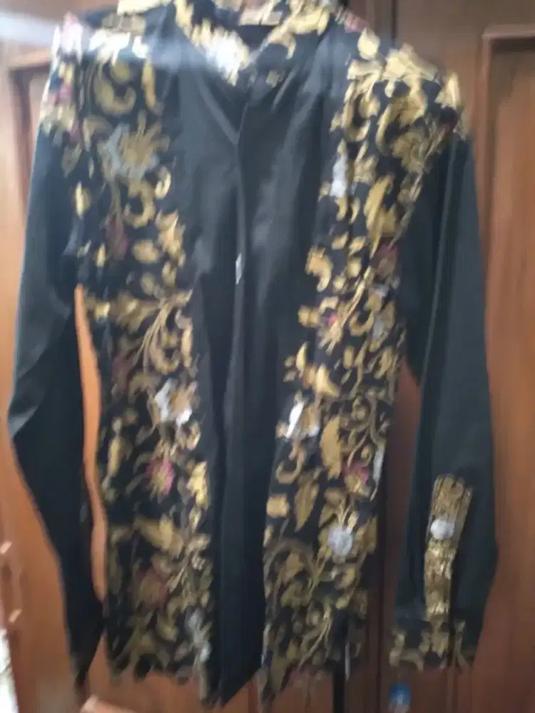 Baju batik ukuran L