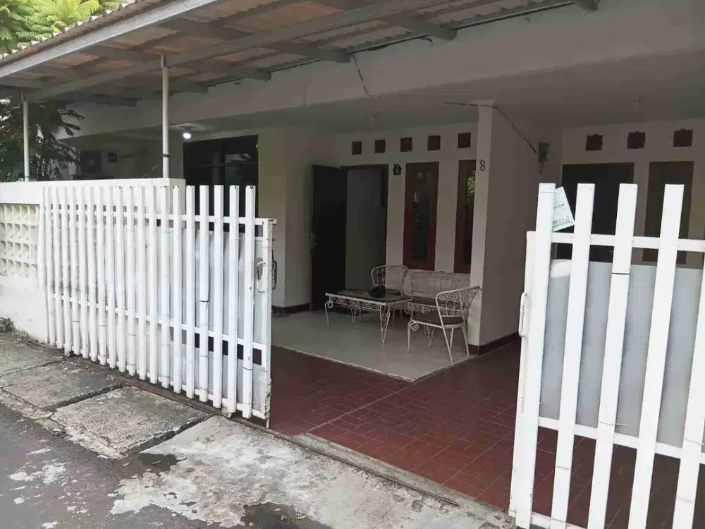 Rumah Dalam Kompleks di Rawamangun, Jakarta Timur