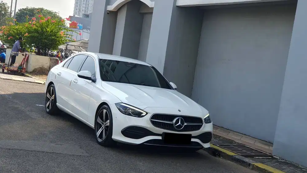 Mercedes Benz Mercy C200 Avantgarde Line W206 Facelift 2022 Like New