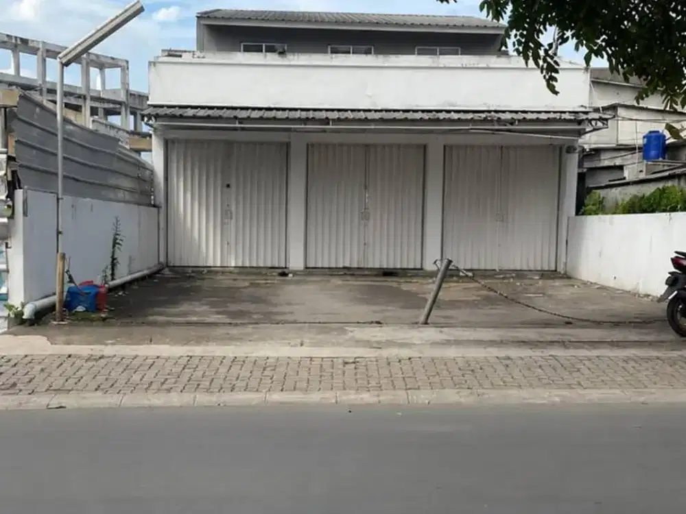 Ruko Strategis Eks Alfamart Dekat Terminal Pinang Ranti – Cocok untuk Minimarket & Usaha Besar