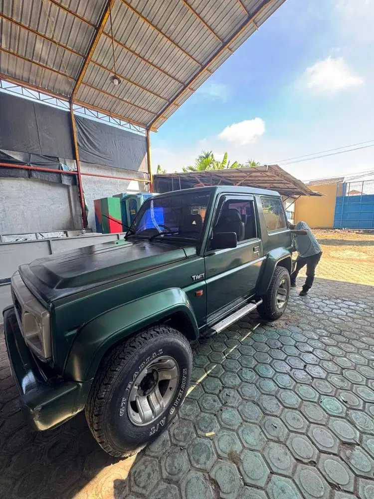 Daihatsu Taft 2.8 F73 4x4 Diesel Manual Tahun 1996