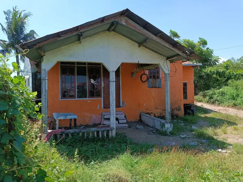 Rumah dan tanah dijual dekat poros Jl. Jalur Lingkaran Barat