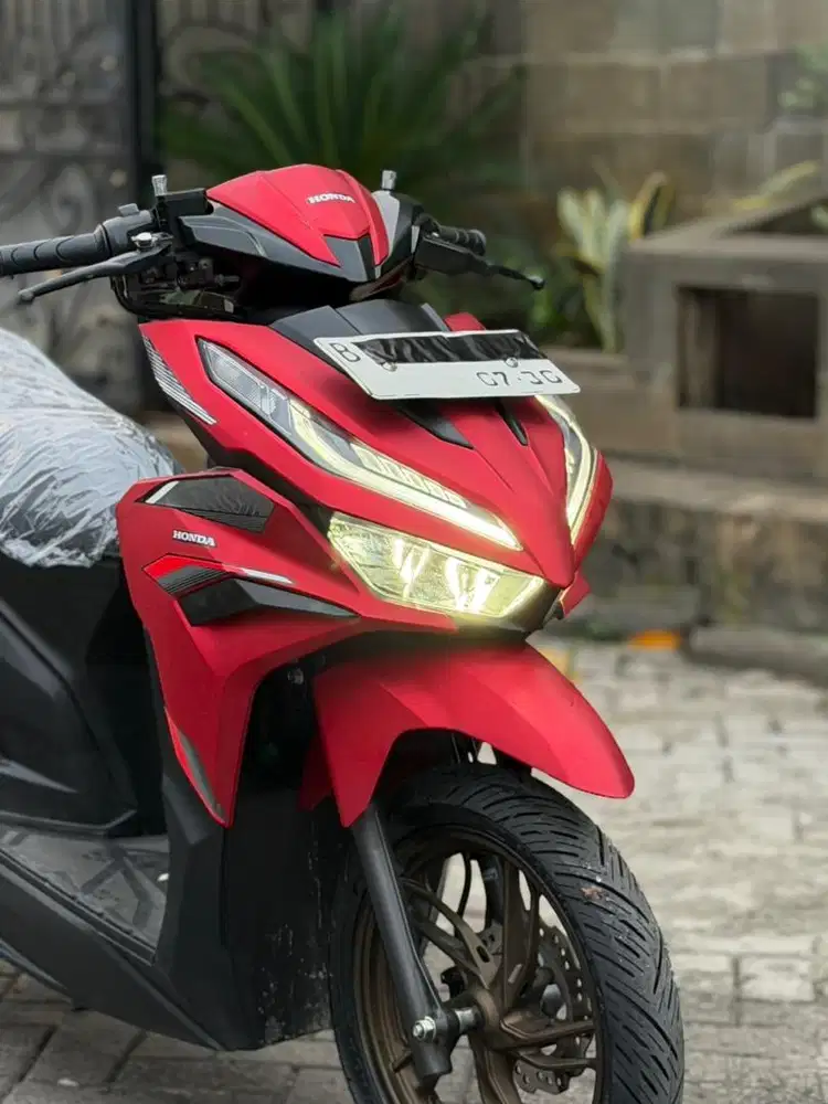 KM 550 KILO!! HONDA VARIO 125 CBS ISS KEYLESS 2025 PAJAK 07-2026