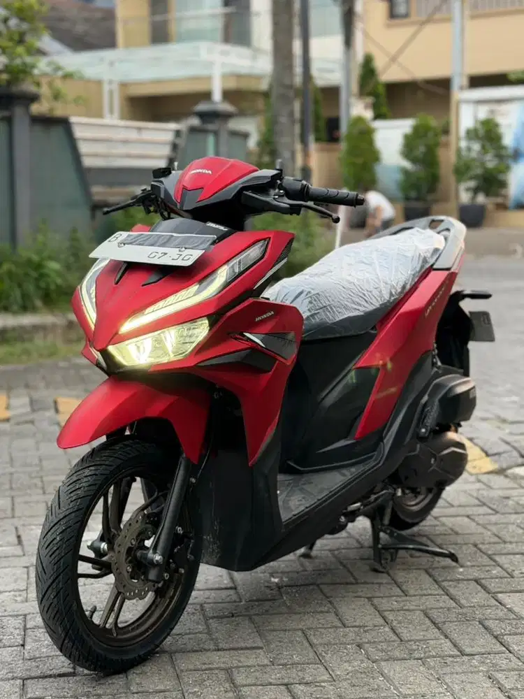 KM 550 KILO!! HONDA VARIO 125 CBS ISS KEYLESS 2025 PAJAK 07-2026