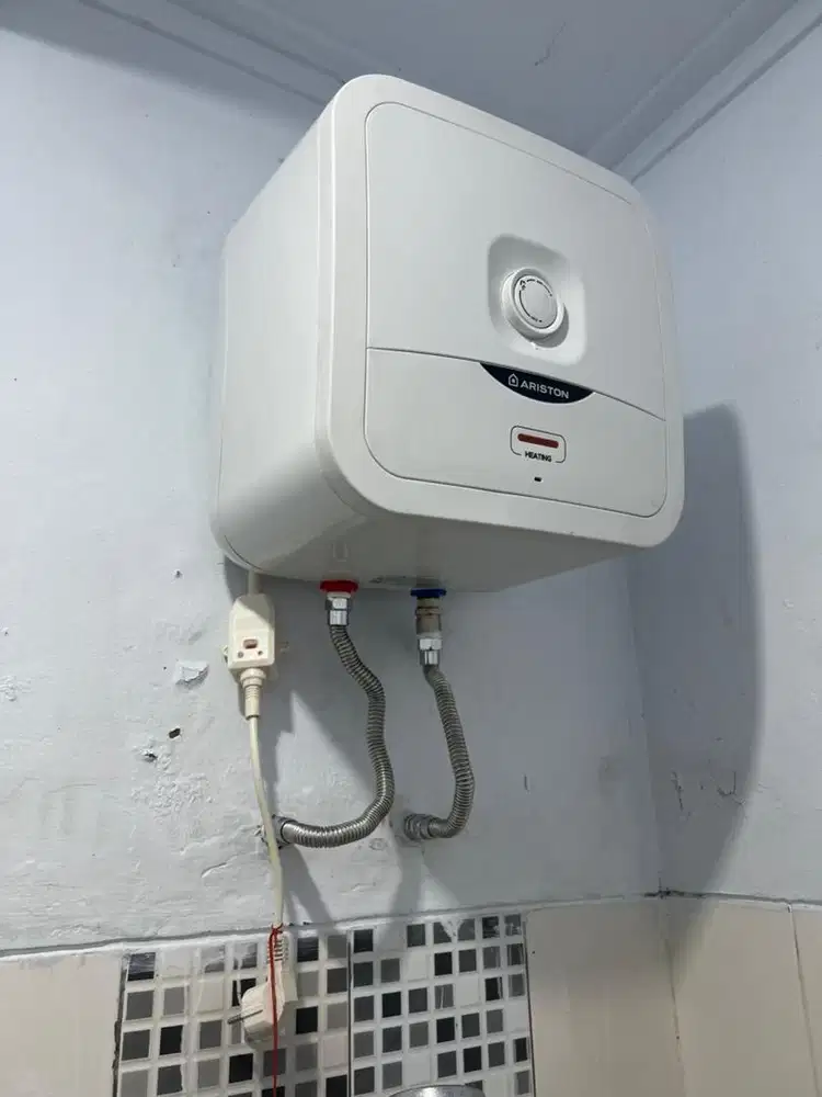 Dijual Ariston Andris 2 B- 15 Liter Water Heater
