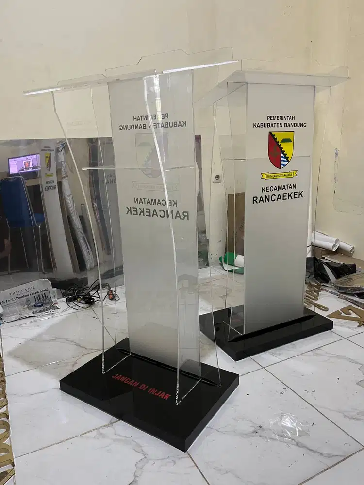 Podium Akrilik/ Mimbar Akrilik