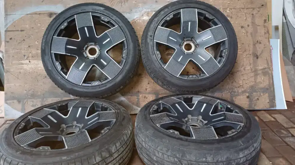 Ban dan velg Pajero