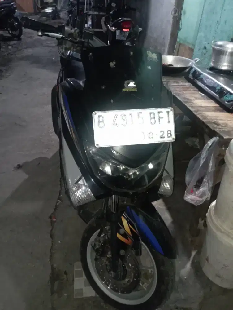 Dijual aja nmx tahun 2015 pajak idup ban depan belakang baru