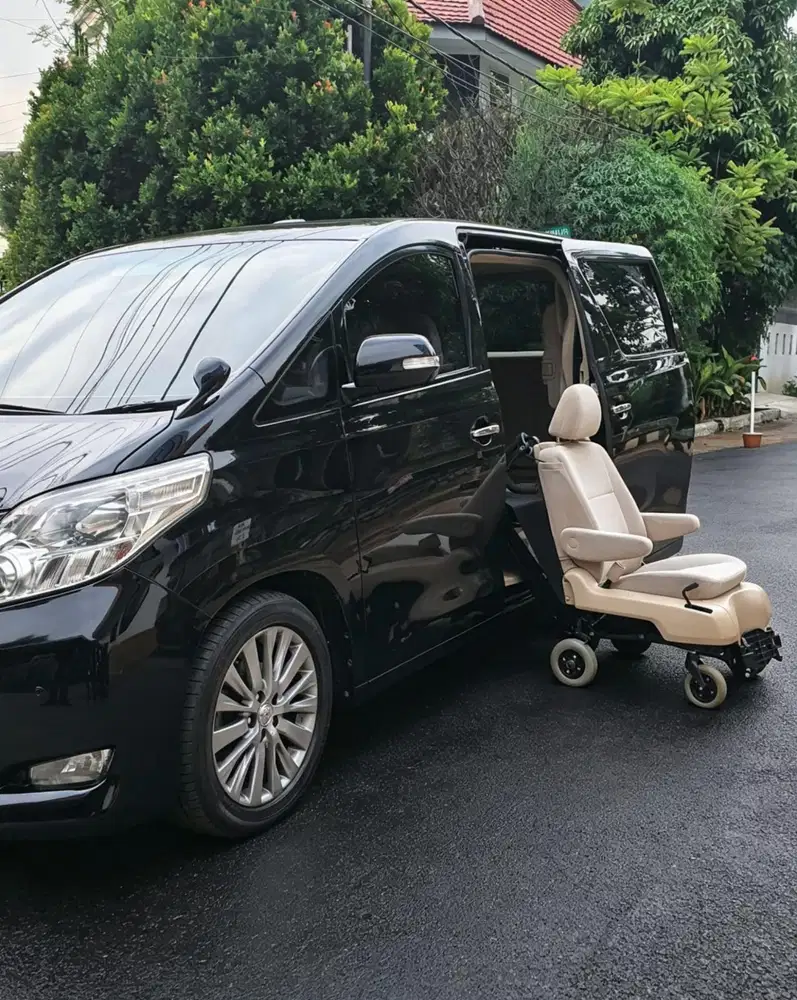 Alphard Welcab CBU Asli japan