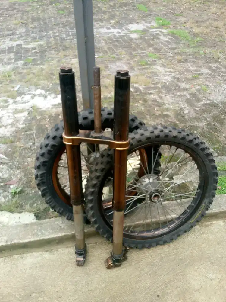 di jual asesoris motor trail bekas klx