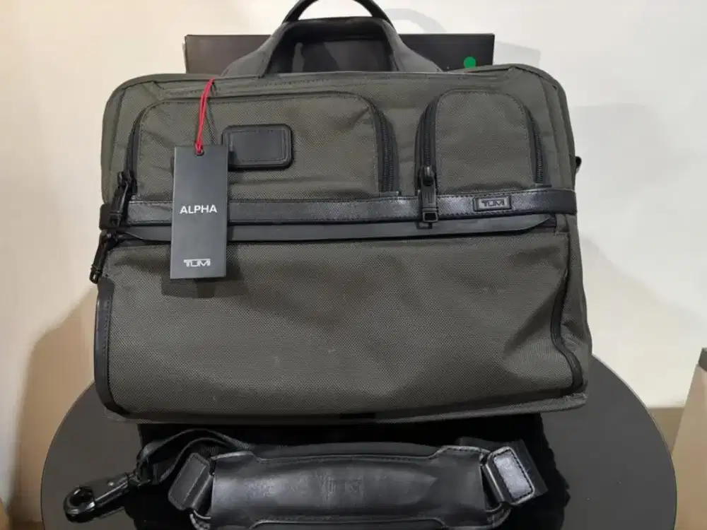 TUMI ALPHA Expandable Organizer Laptop Brief