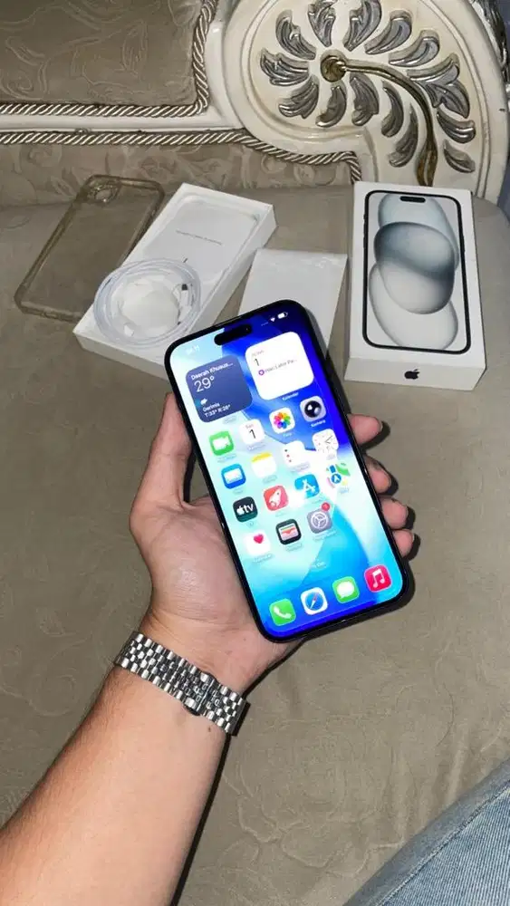 Jual iPhone 15 Plus Titanium Black 128GB (iBox)