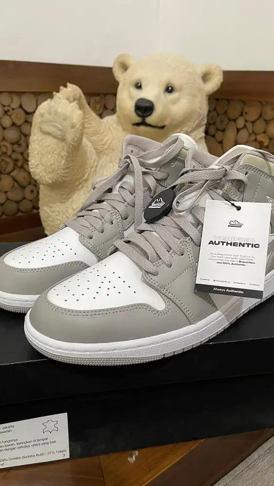 Nike Air Jordan 1 Mid Collage