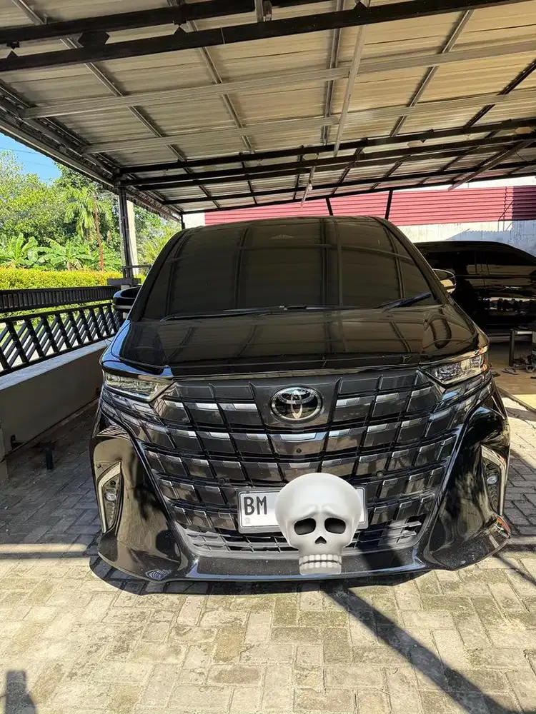 Toyota new alphard hybrid