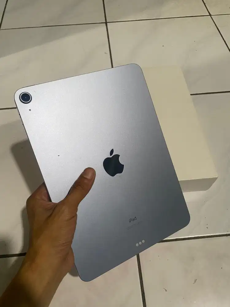 Ipad Air Gen 4 64 GB Wify only Fullset ada mines