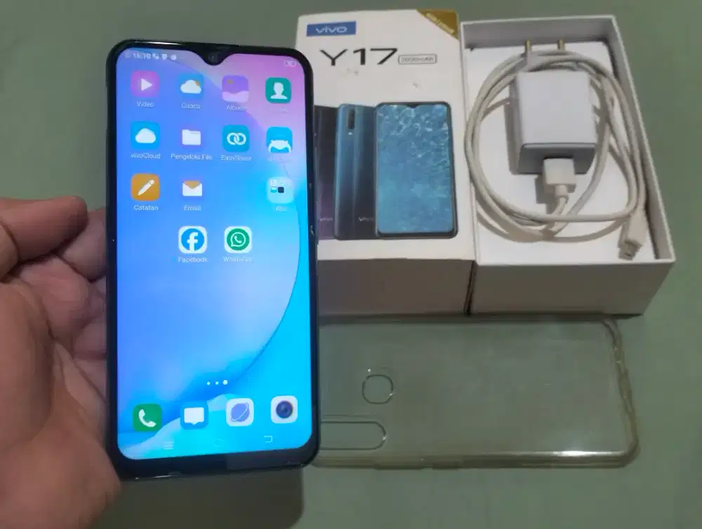 BUTUH UANG VIVO Y17 RAM 8GB / 256GB 4G LTE 6.35in Fingerprint 5000Mah