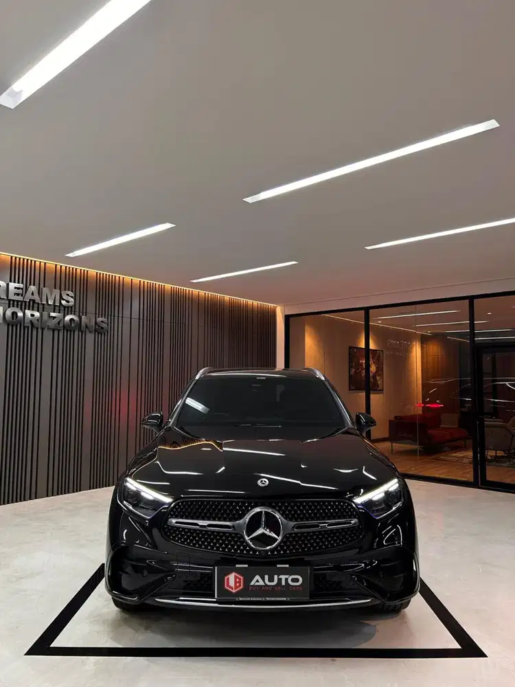 Mercedes Benz GLC300 AT 2025 Hitam Mercy Km2rb Nik 2024 B8DJW