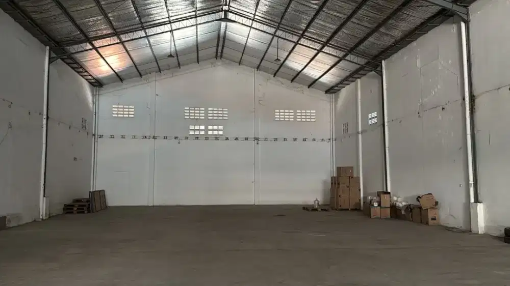 DI JUAL GUDANG STRATEGIS DI GAJAH - SEMARANG TIMUR