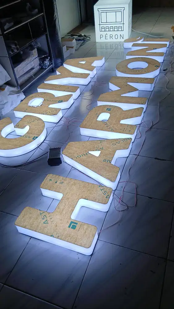 Huruf Timbul, Papan Nama Toko, Neon Box Akrilik