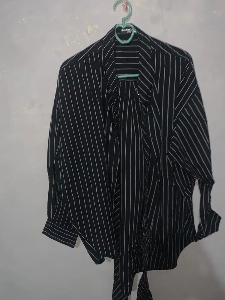 Kemeja branded merk Balenciaga Ori