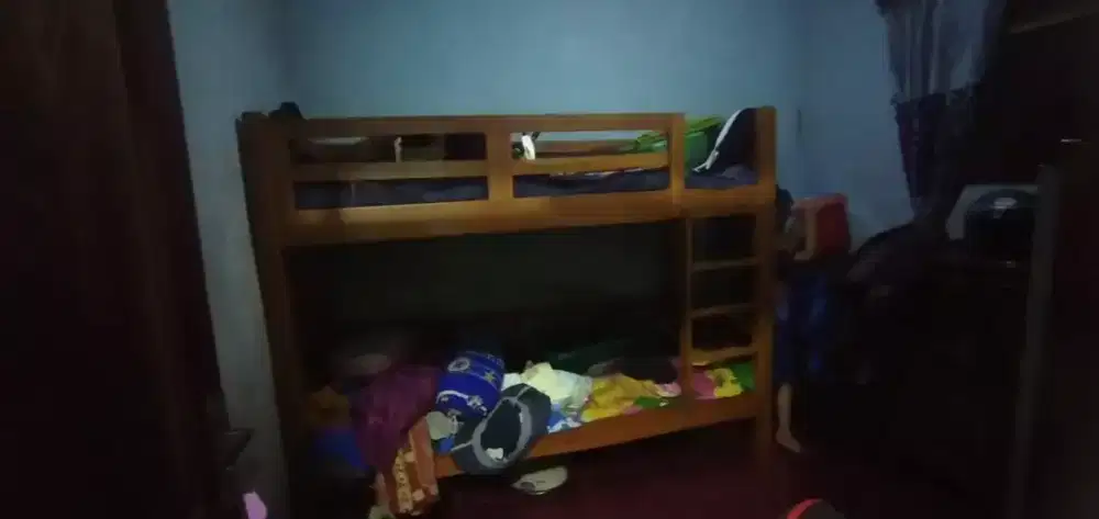 dipan tingkat dewasa atau anak anak