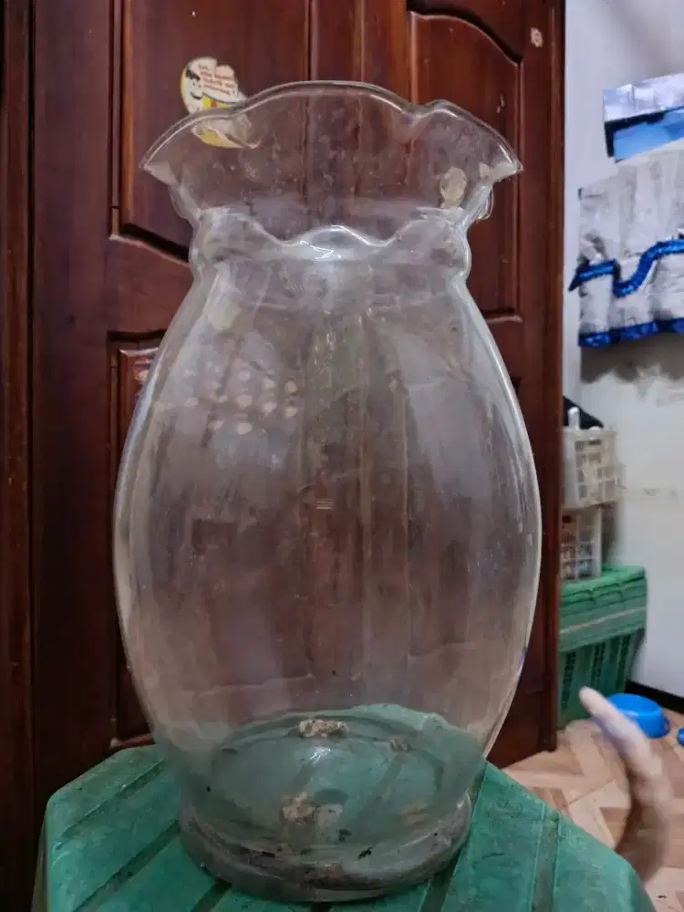 Vas bunga kaca besar